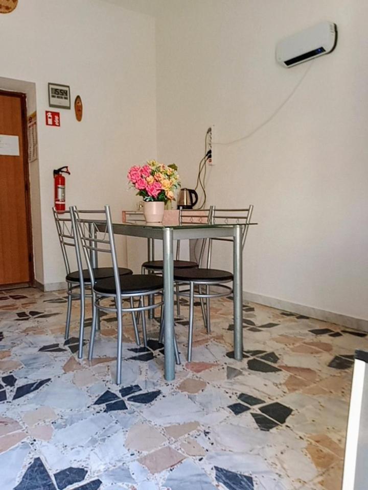 Quedar-Se A L'Alguer Appartement Buitenkant foto
